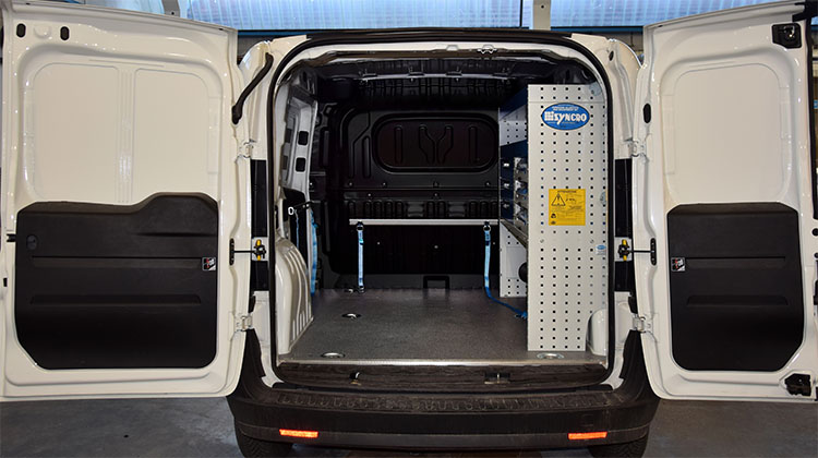 01 Fiat Doblo con arredi e protezioni Syncro Ultra Svizzera