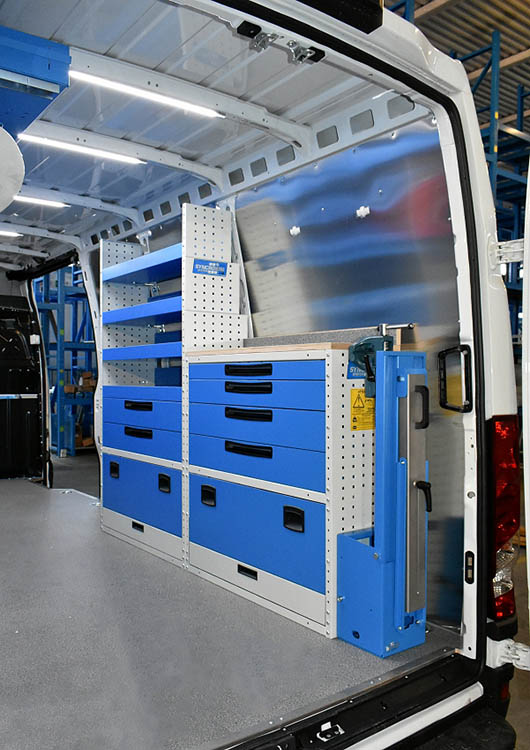 03 Daily con banco da lavoro Syncro System Svizzera