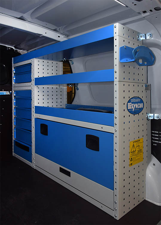 03 Kangoo con arredi Syncro Svizzera