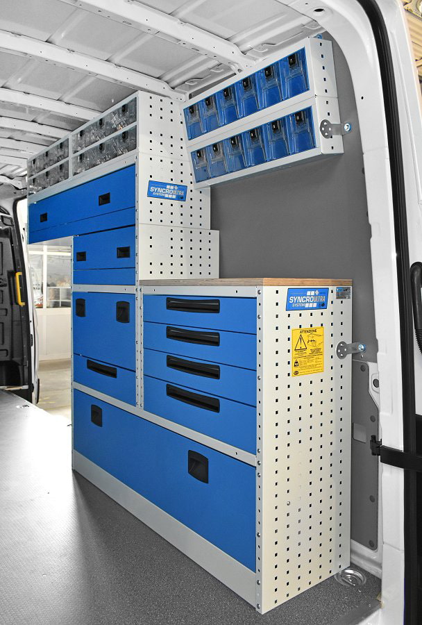 03 parete sinistra con banco da lavoro per Man Tge L4H3 da syncro system Svizzera