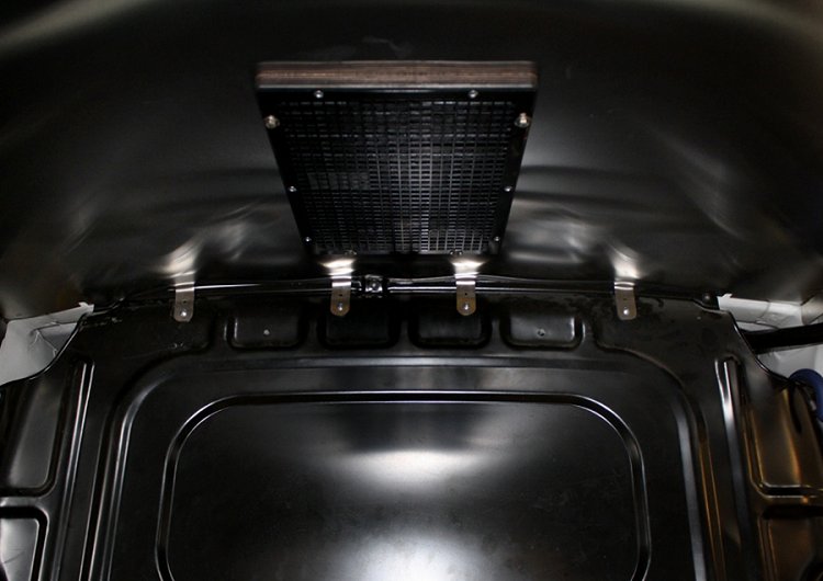 03 ventilazione forzata interno furgone con ventola Svizzera