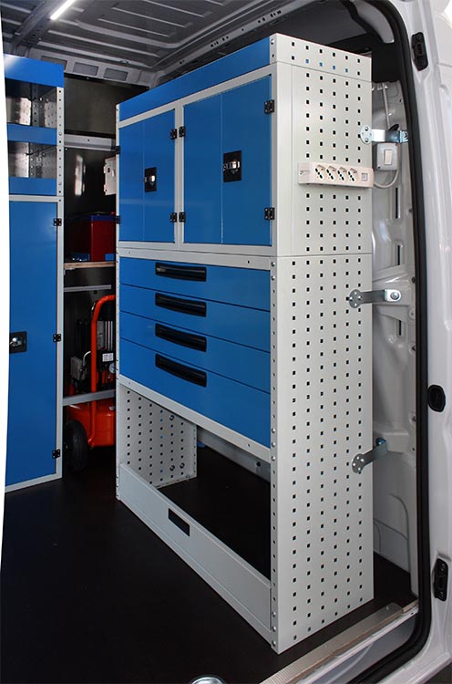 04 Piccoli armadi per furgoni su Ducato Syncro Svizzera