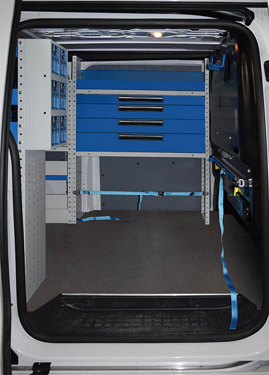 04 Proace con cassetti metallici Syncro Svizzera