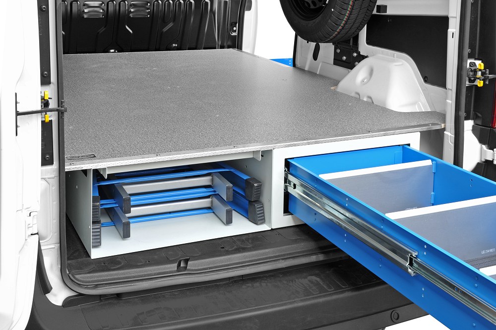 04 Soluzioni sottopavimento con una combinazione di cassetti e ripiani Syncro System Svizzera