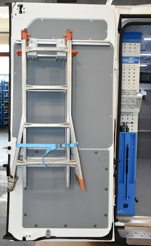 05 Porta scaletta su porta Boxer Syncro Svizzera