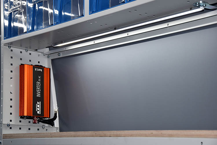 06 Inverter per furgone a bordo di Daily Syncro Svizzera