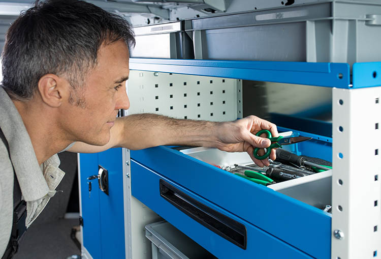 Cassetto con tappetino antiscivolo Svizzera