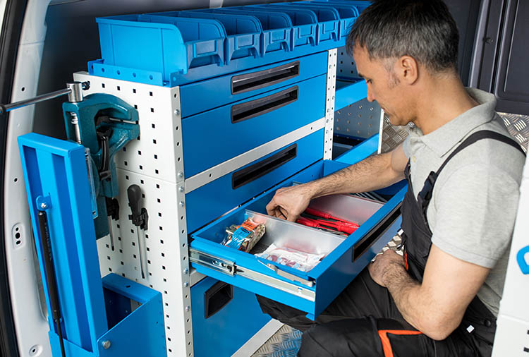 Cassettiera aperta Svizzera