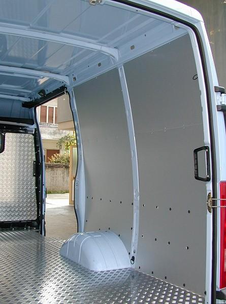 pianale in alluminio mandorlato per furgone